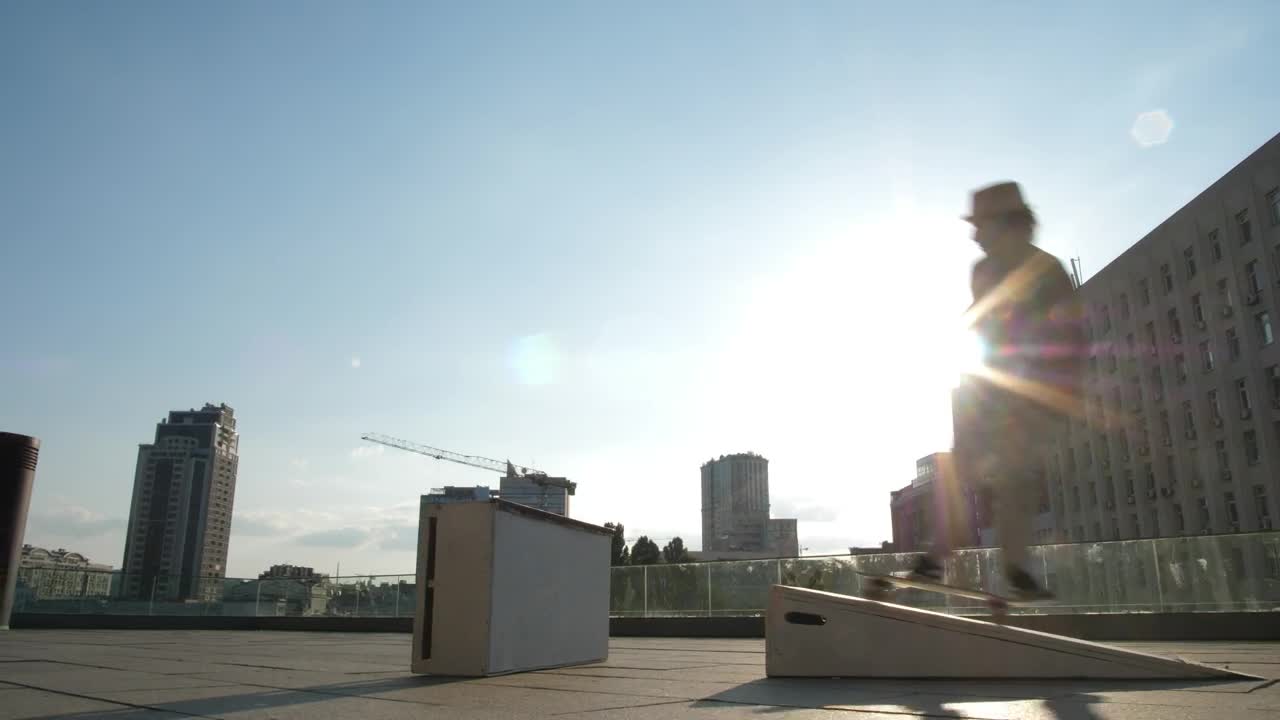 Free Video Stock Skater Doing A Trick Live Wallpaper - Free Download