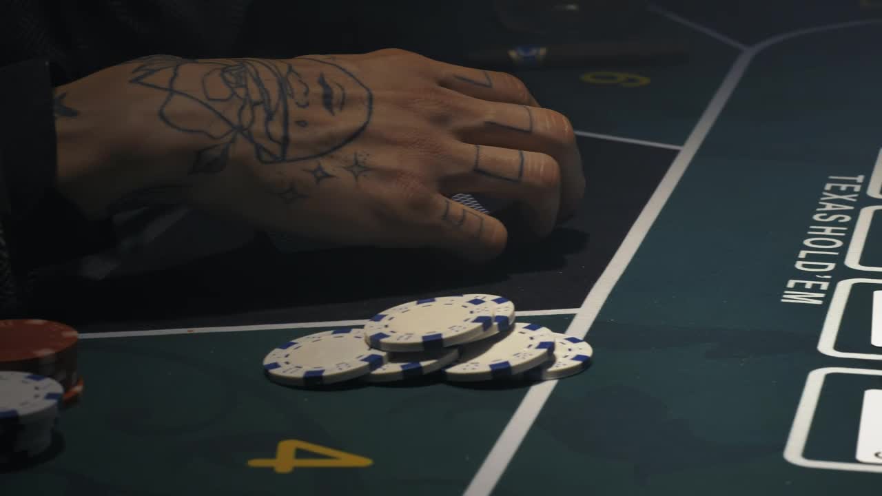 Video Stock Poker Board With People Playing Live Wallpaper Free - Free Download