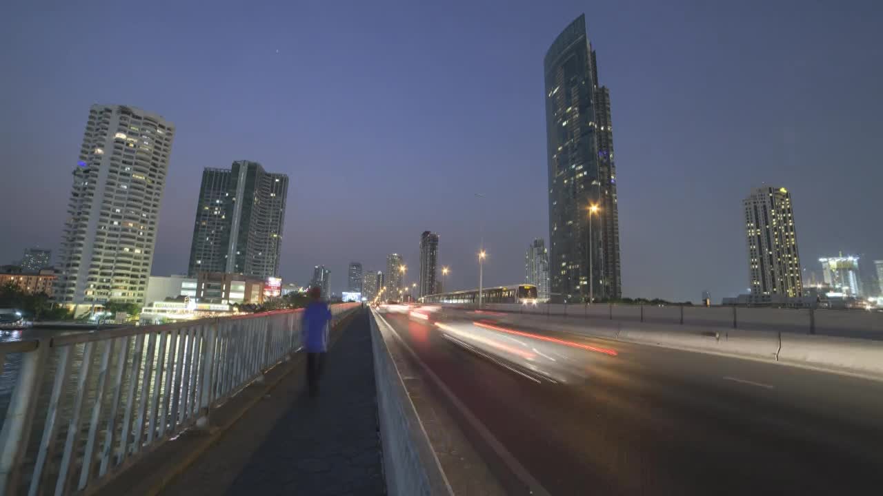 Free Video Stock time lapse of traffic and pedestrians at night Live Wallpaper - Free Download