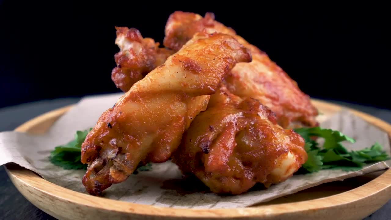 Video Stock Plate Of Wings Rotating On A Black Background Live Wallpaper Free - Free Download