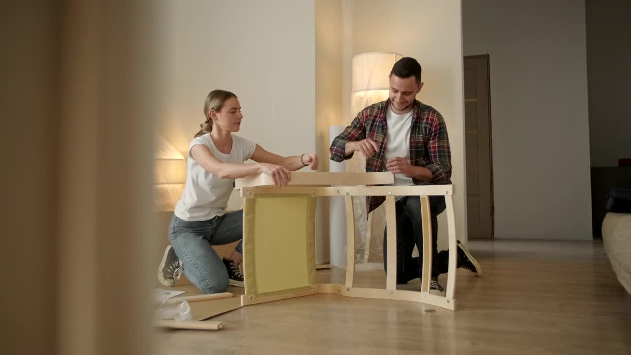Stock Video Couple Setup Furniture In New Apartment Live Wallpaper For PC - Free Download