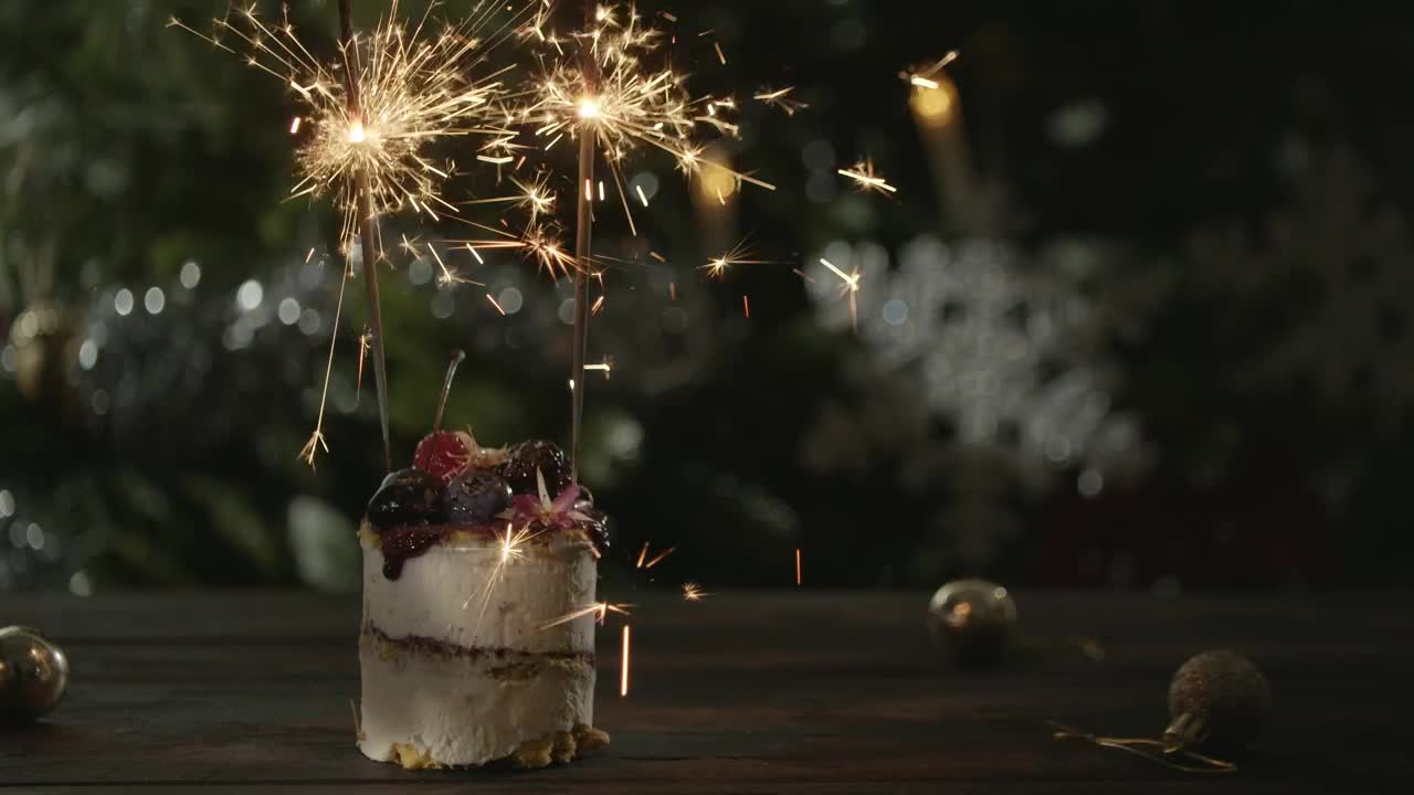 Stock Video Festive Cake With Sparklers Live Wallpaper For PC - Free Download