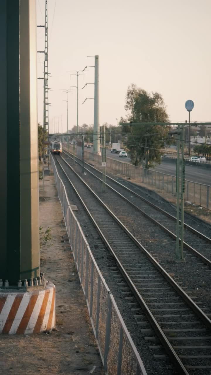 Stock Video Elevated Electric Train Live Wallpaper For PC - Free Download
