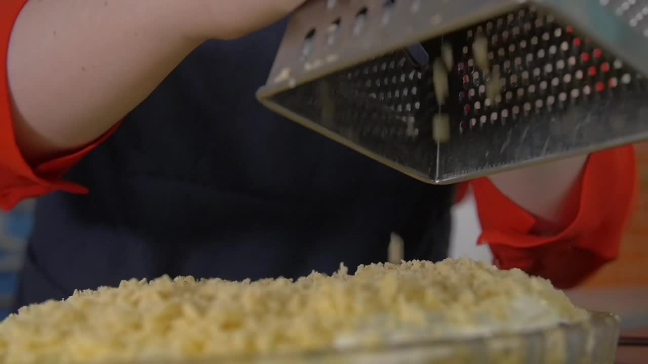 Stock Video Grating Food In The Kitchen Live Wallpaper For PC - Free Download