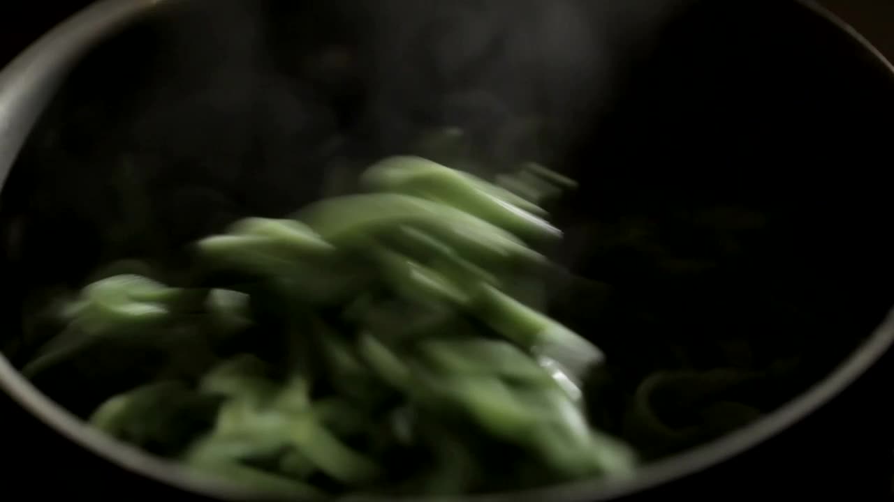 Stock Video Cooking Green Pasta Live Wallpaper For PC - Free Download