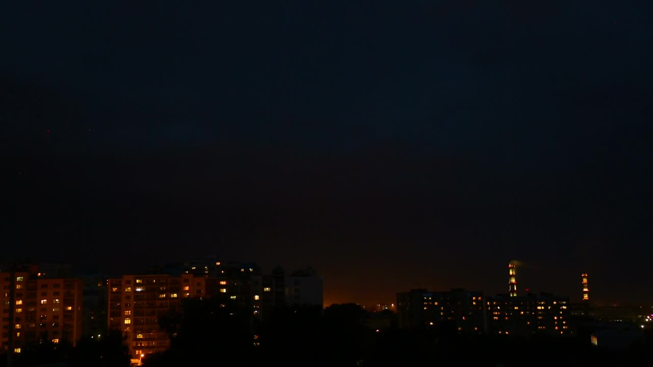 Free Video Stock thunderstorm in the city night Live Wallpaper - Free Download