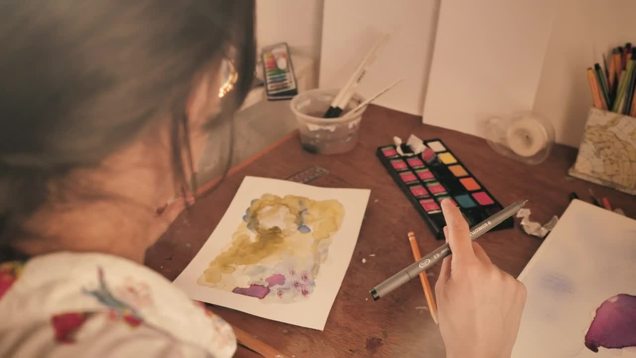 Stock Video Girl Painting A Picture In Watercolor During Video Call Live Wallpaper For PC - Free Download