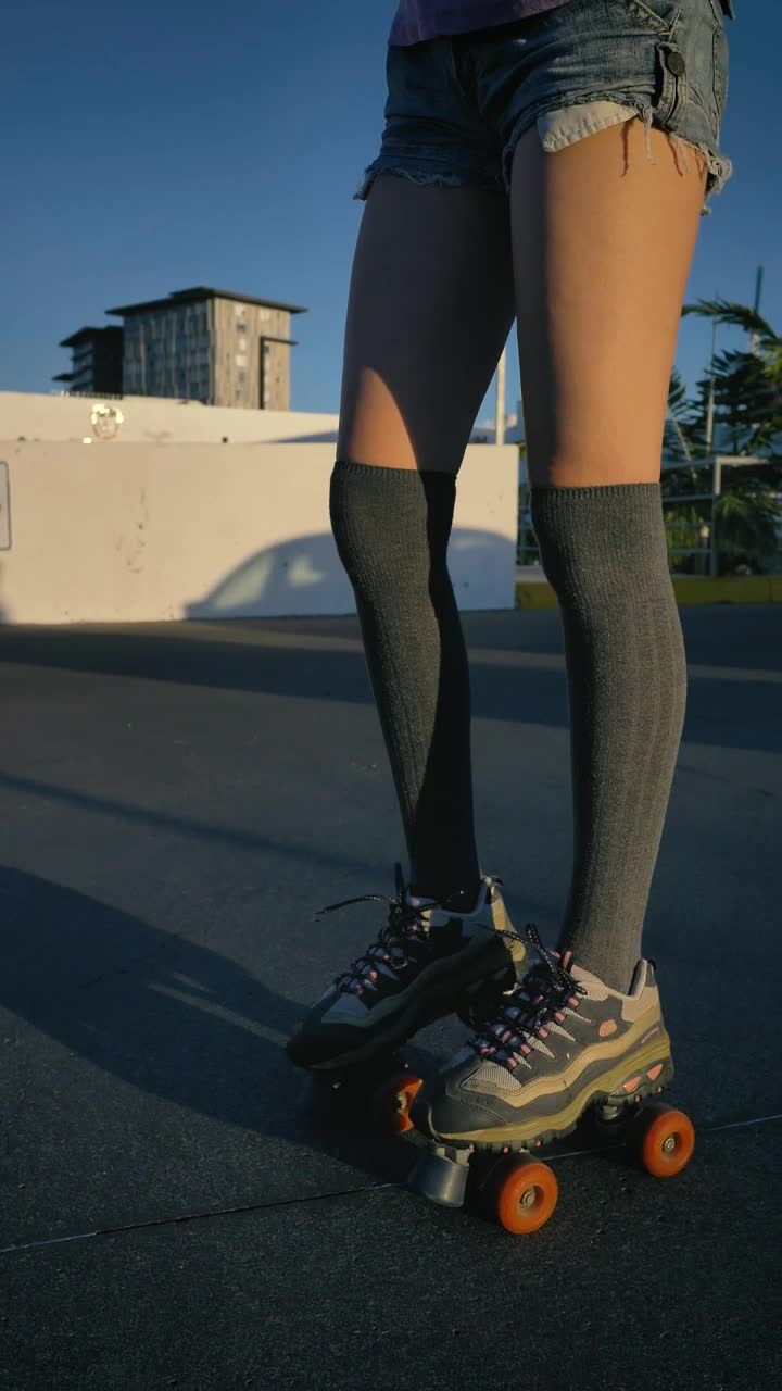 Free Stock Video Rolling Slowly On Roller Skates During Sunset Live Wallpaper - Free Download