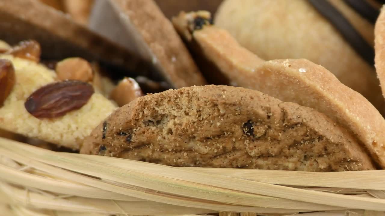 Stock Video Healthy Cookies In A Basket Close Up Animated Wallpaper - Free Download