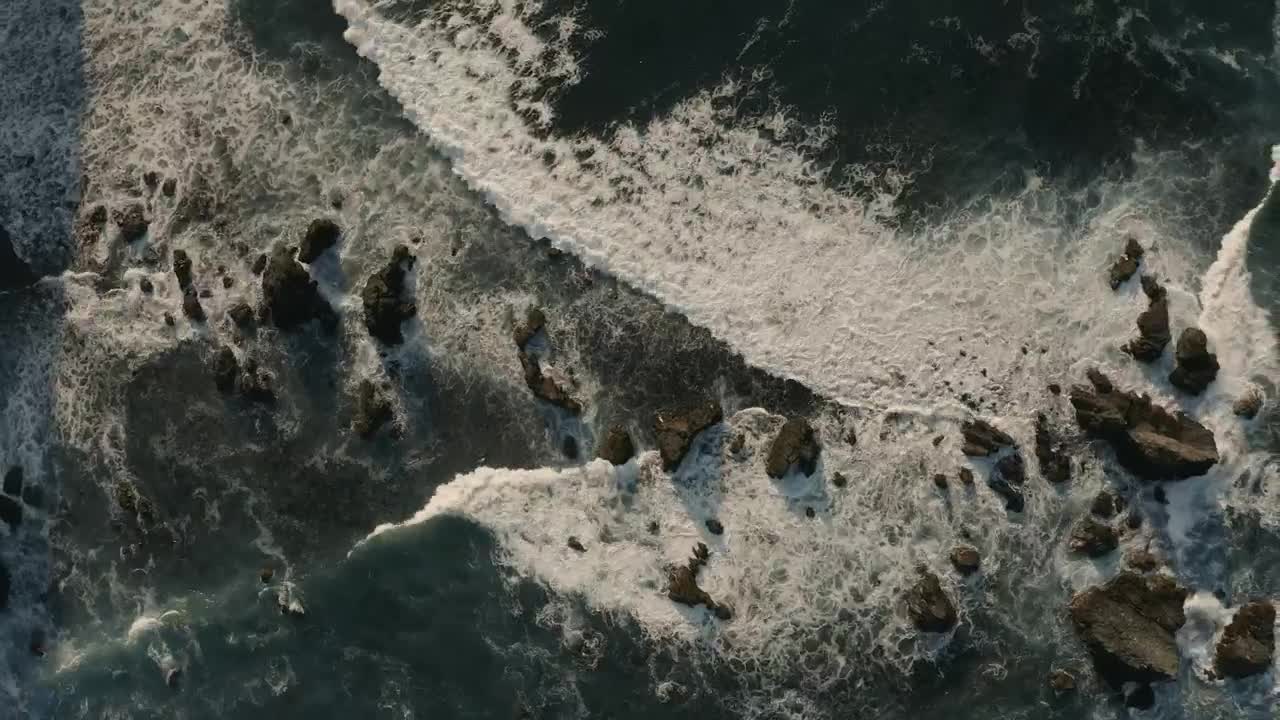 Free Stock Video Sea Waves Hitting Seashore Rocks Live Wallpaper - Free Download