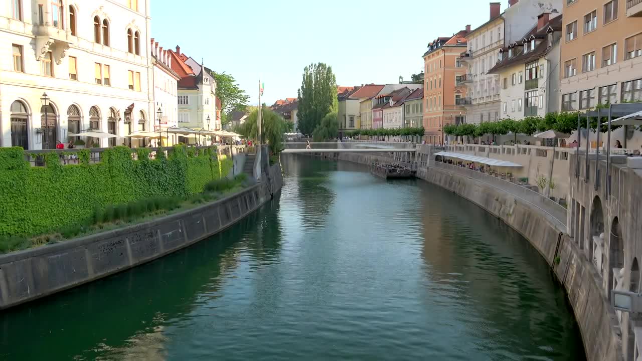 Free Video Stock Streets And River In European City Live Wallpaper - Free Download