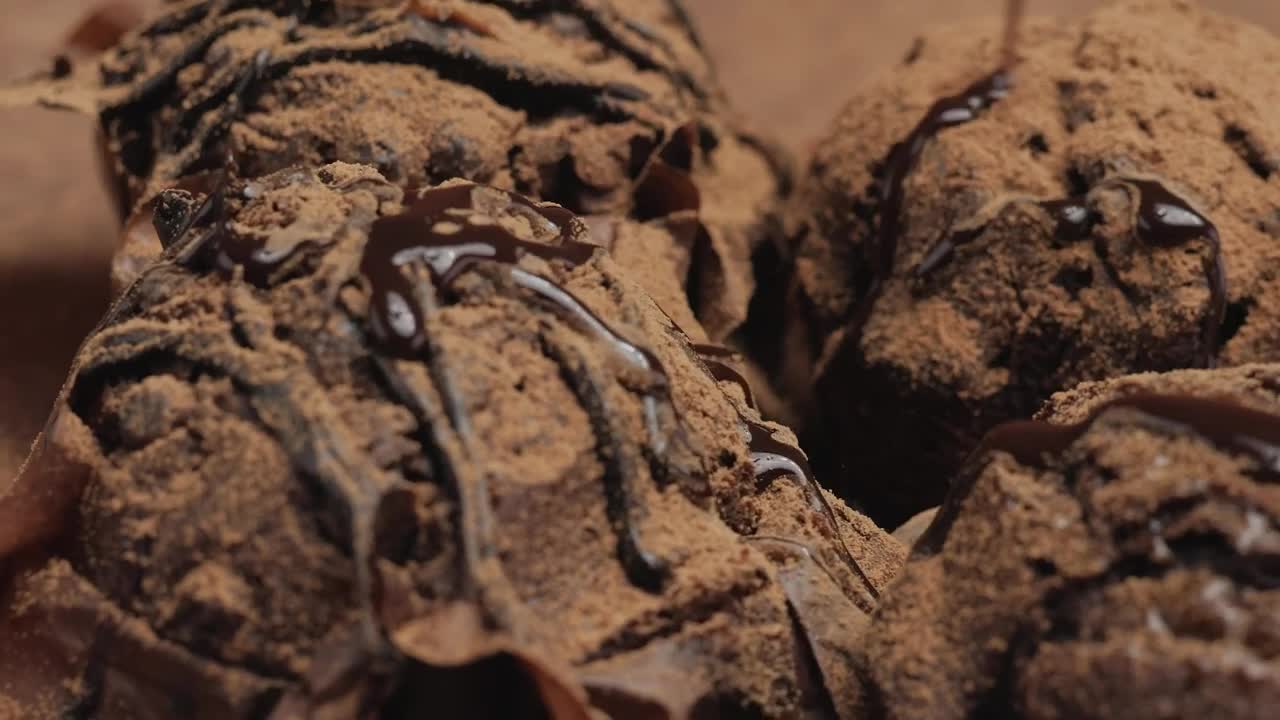 Free Video Stock Spread Chocolate Syrup On Some Chocolate Cupcakes Live Wallpaper - Free Download
