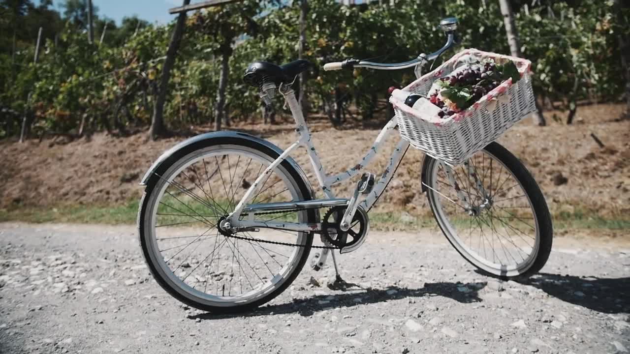 Stock Video Bicycle With A White Basket Live Wallpaper For PC - Free Download