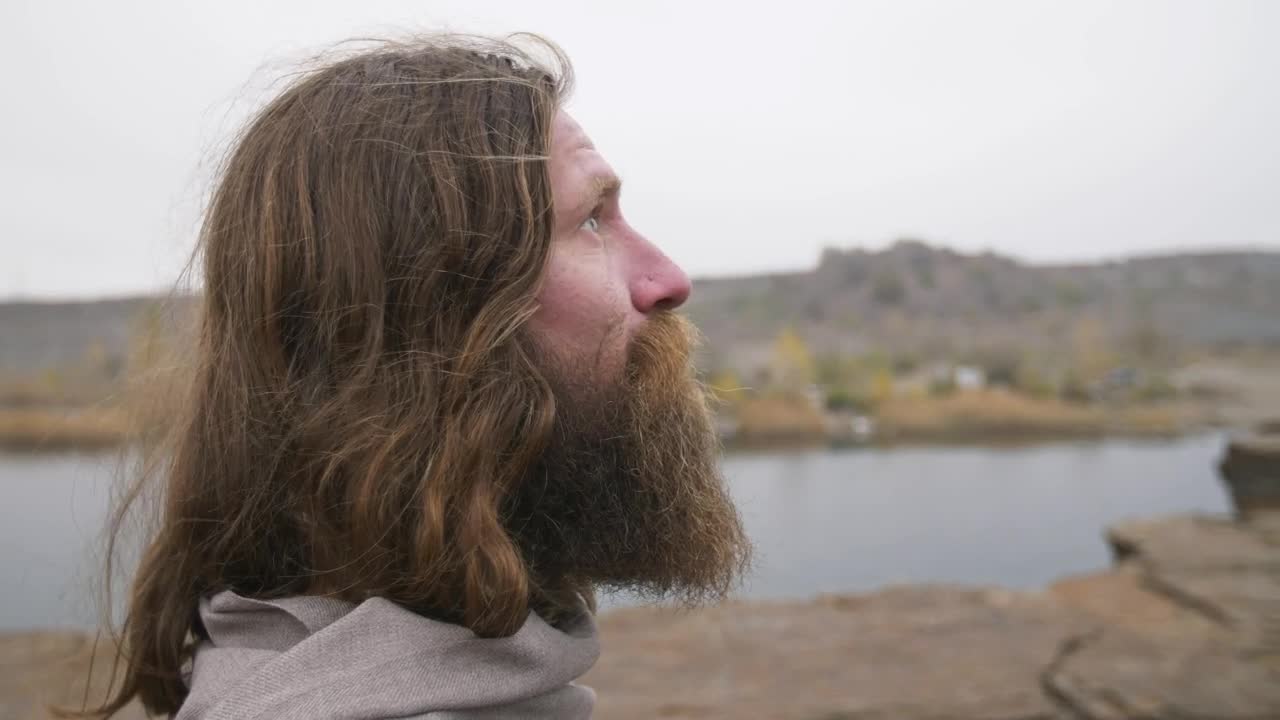 Stock Video Jesus Looking At Heaven With Faith Animated Wallpaper - Free Download