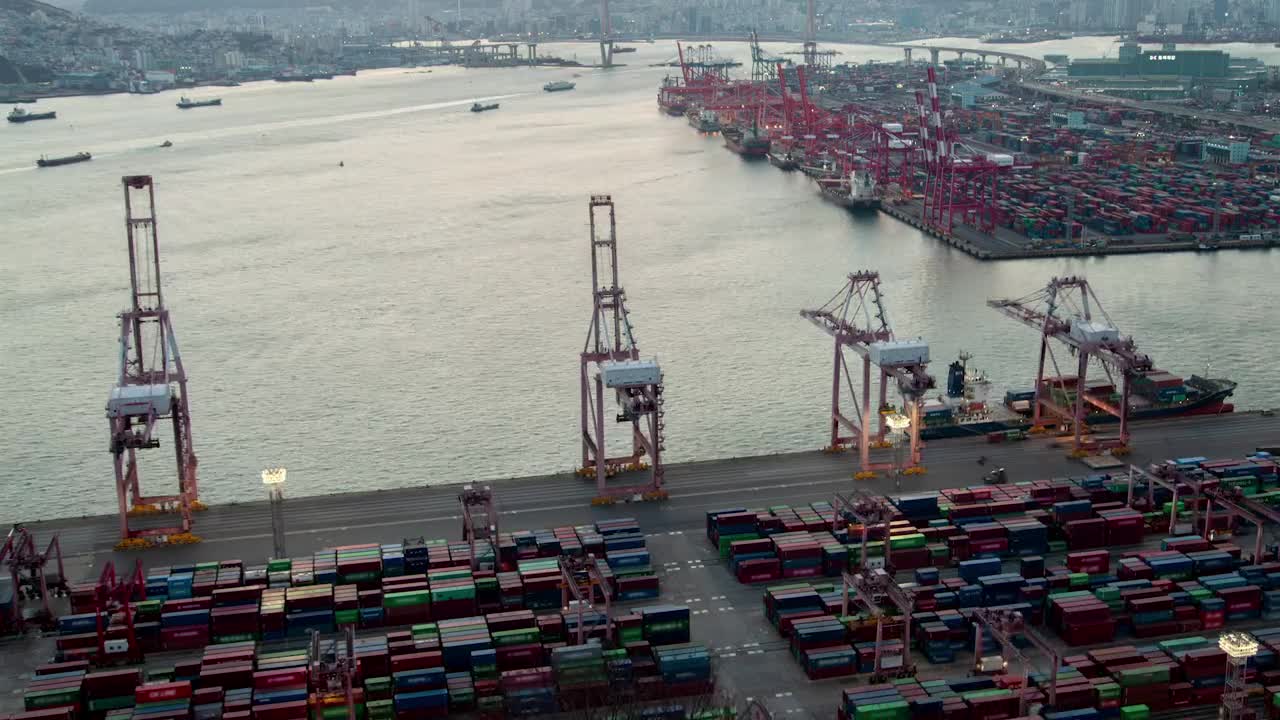 Free Video Stock time lapse of containerport in busan Live Wallpaper - Free Download