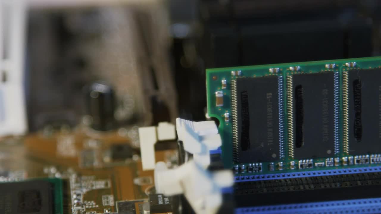 Video Stock Ram In A Computer Motherboard Live Wallpaper Free - Free Download