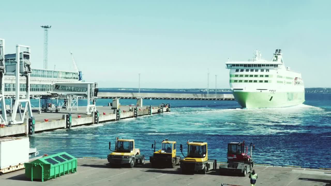 Stock Video Ferry Reversing Out Of Port Live Wallpaper For PC - Free Download