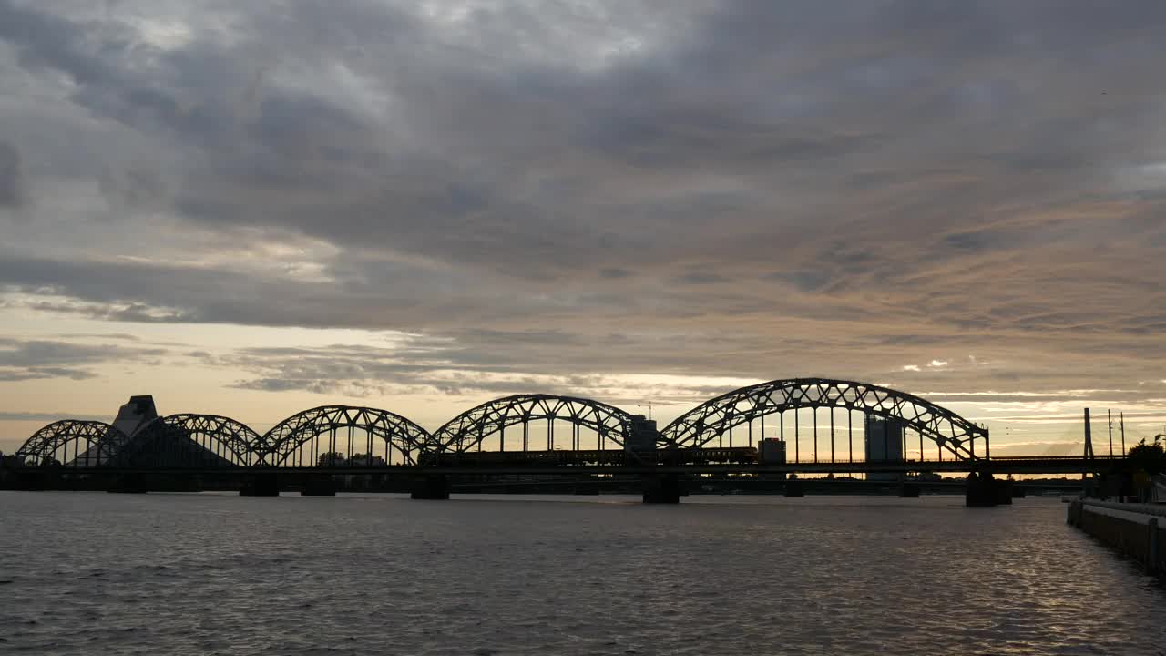 Video Stock Railway Bridge Silhouette On A Cloudy Day Live Wallpaper Free - Free Download