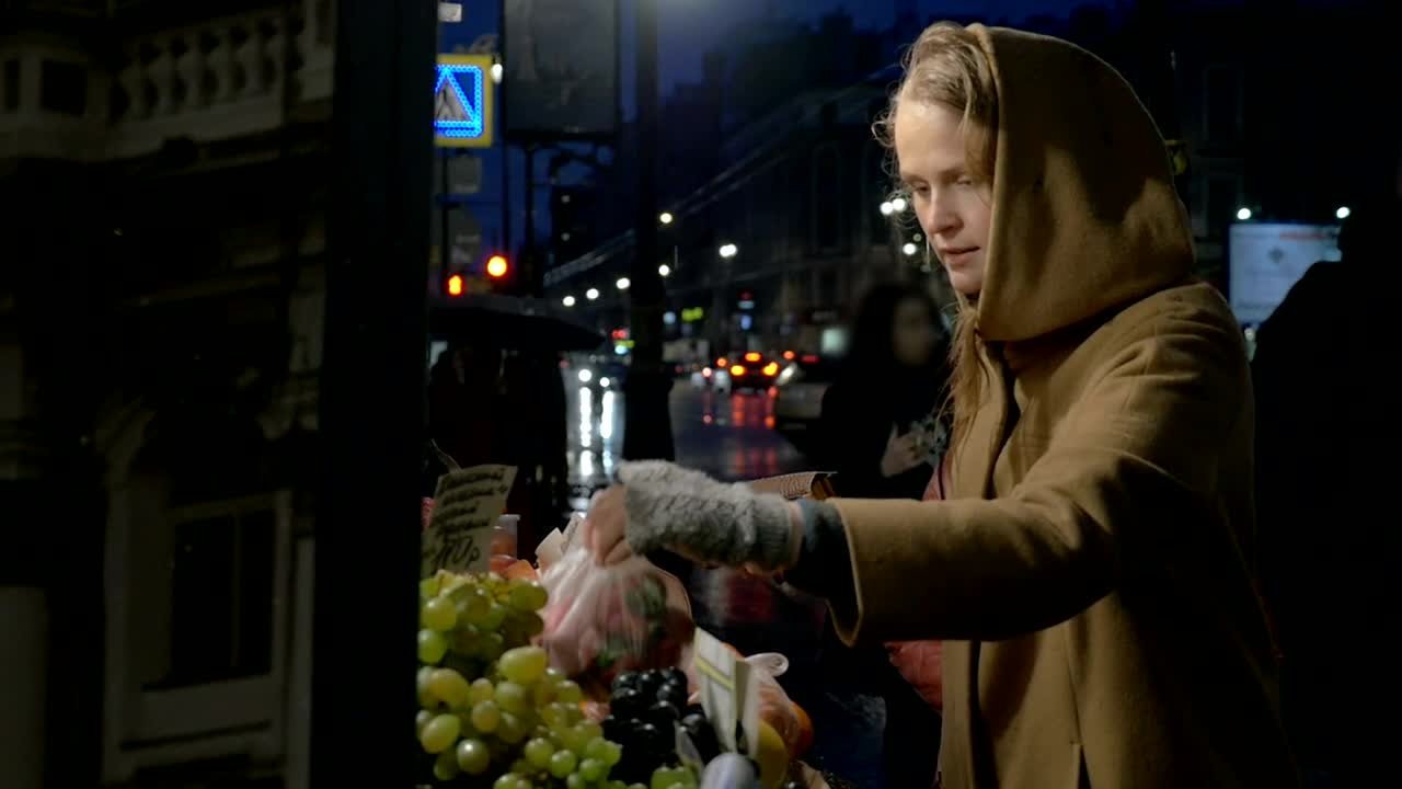 Video Stock Buying From A Market At Night Live Wallpaper For PC - Free Download