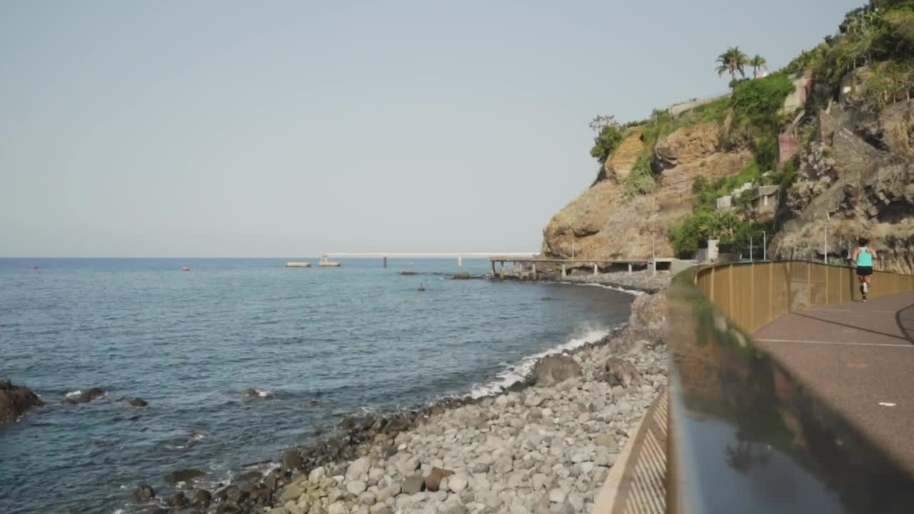 Free Video Stock tourist boardwalk Live Wallpaper - Free Download