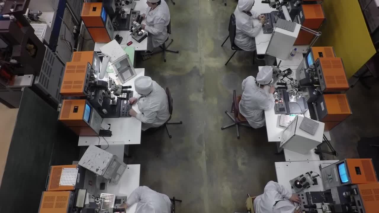 Stock Video Engineering Staff Working In A Factory Live Wallpaper For PC - Free Download