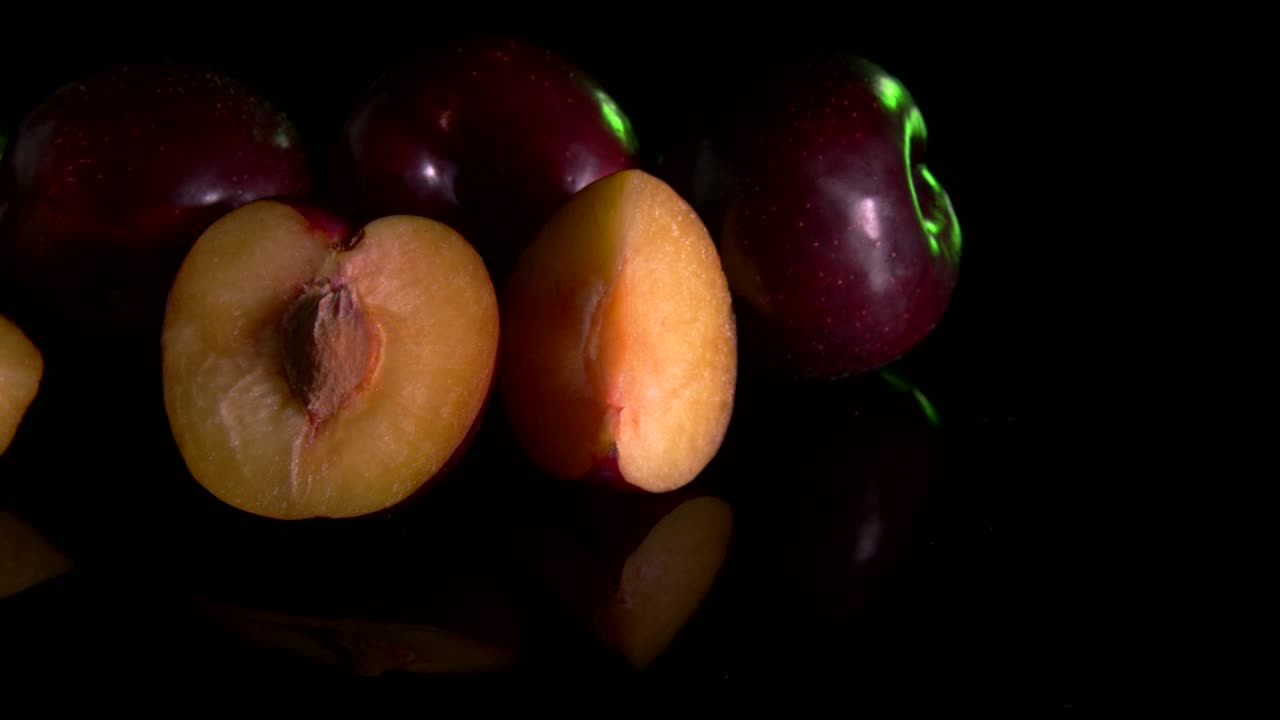 Free Video Stock Slices Of Fresh Plums Live Wallpaper - Free Download