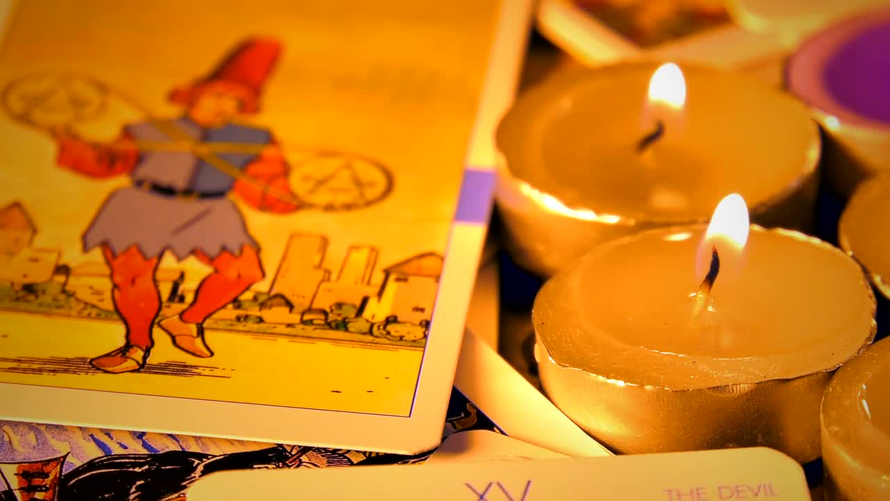 Free Video Stock tarot cards and candles Live Wallpaper - Free Download