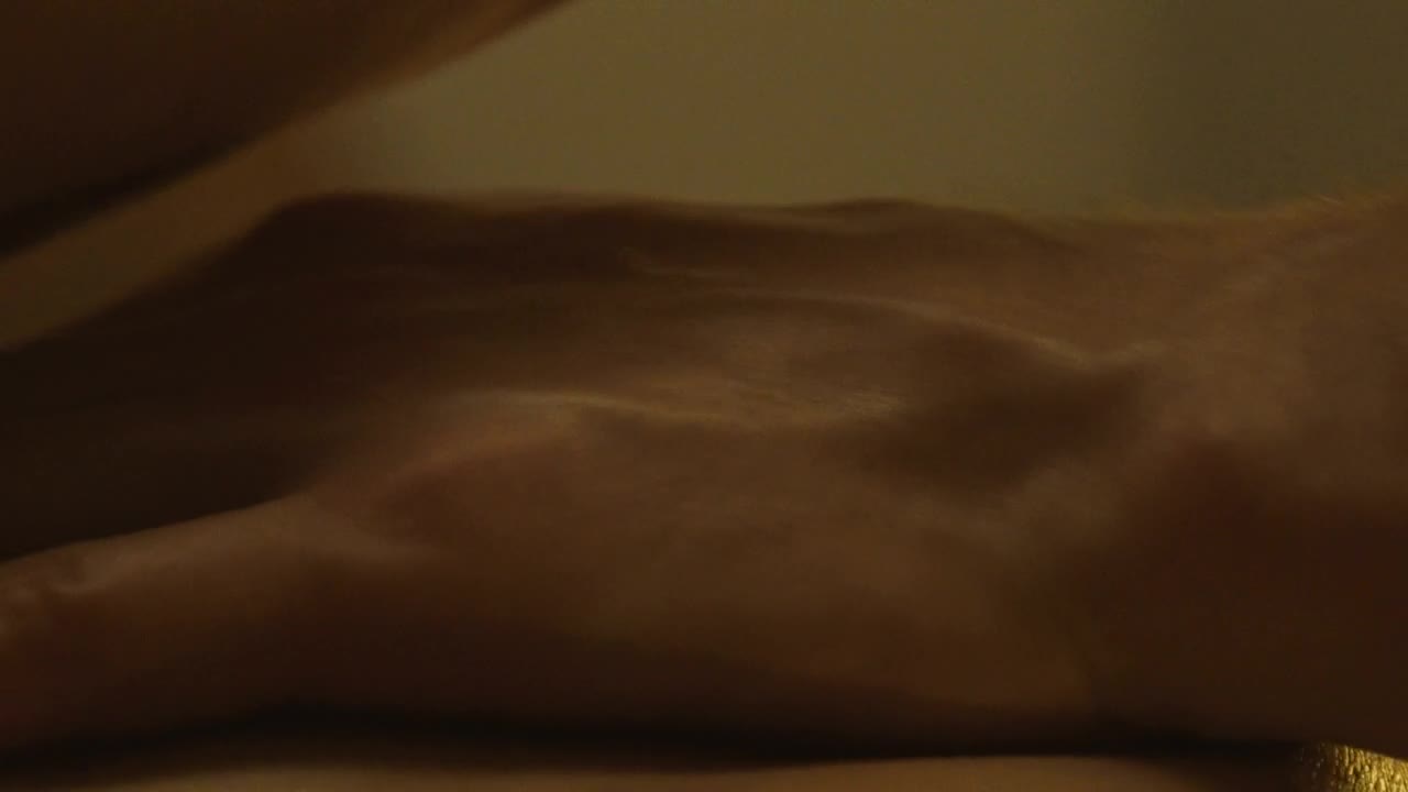 Stock Video Hands Massaging A Womans Back Animated Wallpaper - Free Download