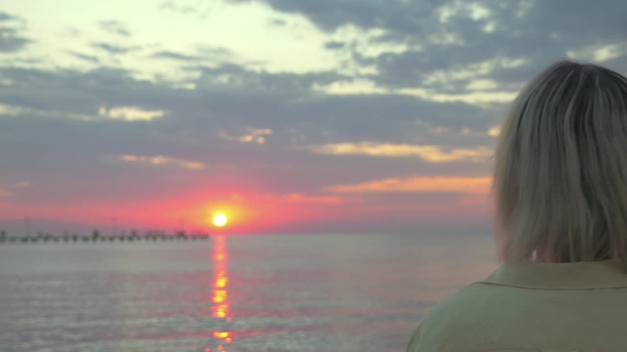 Stock Video Couple Hugging As The Sun Goes Down Live Wallpaper For PC - Free Download