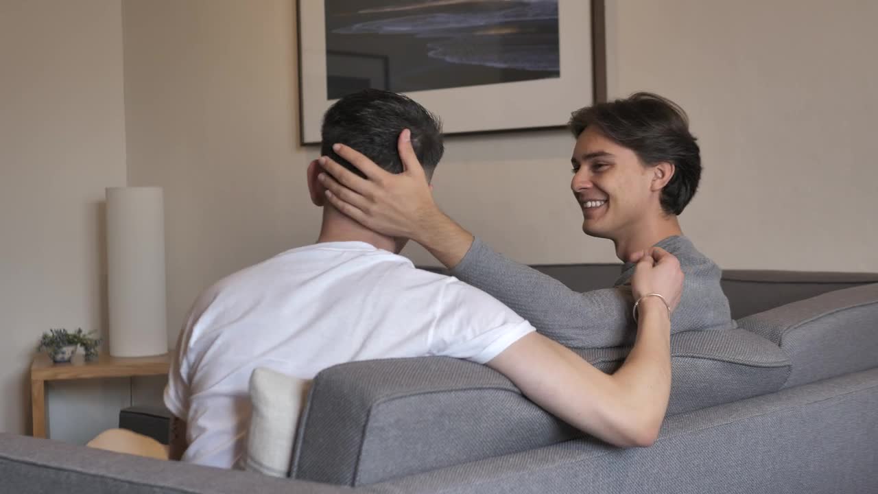 Stock Video Couple Talking In The Sofa Live Wallpaper For PC - Free Download