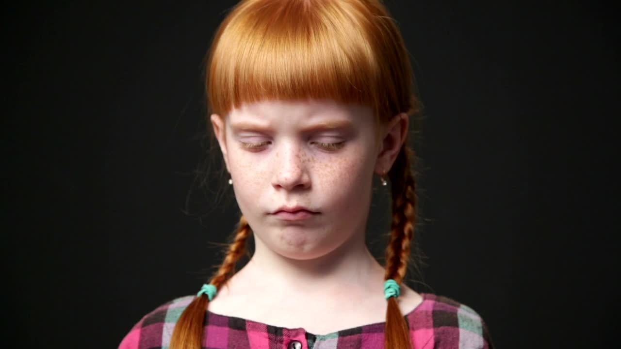 Stock Video Girl With Ginger Hair Frowning Live Wallpaper For PC - Free Download