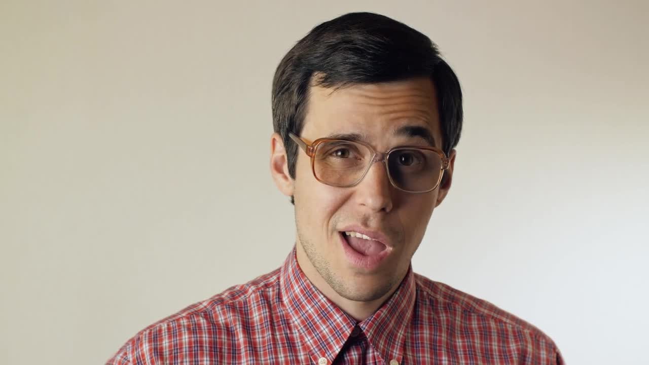 Stock Video Nerdy Man Saying Ok Live Wallpaper - Free Download