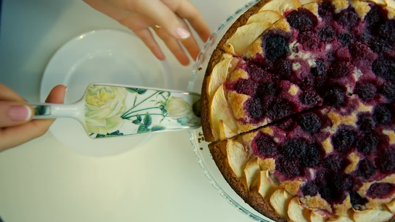 Free Video Stock taking a slice of cake Live Wallpaper - Free Download