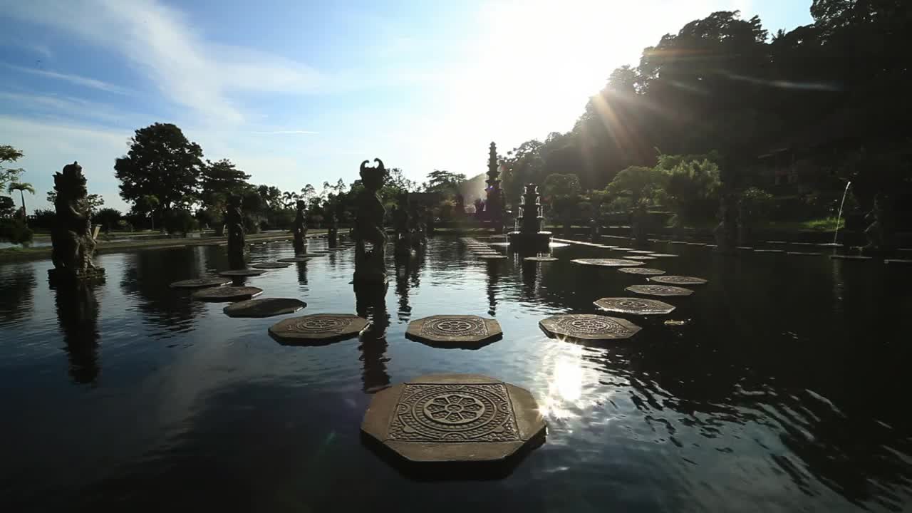 Stock Video Fountain With Statues In A Temple Live Wallpaper For PC - Free Download