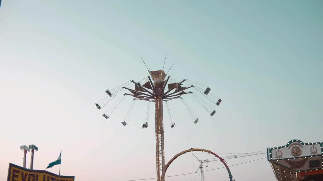 Free Video Stock swing tower descending Live Wallpaper - Free Download