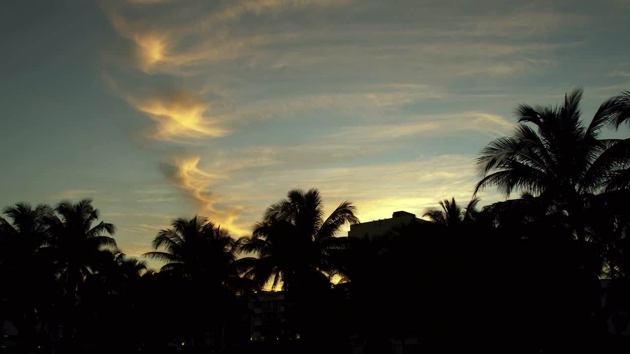 Video Stock Clouds Over A Beach In Miami Live Wallpaper For PC - Free Download