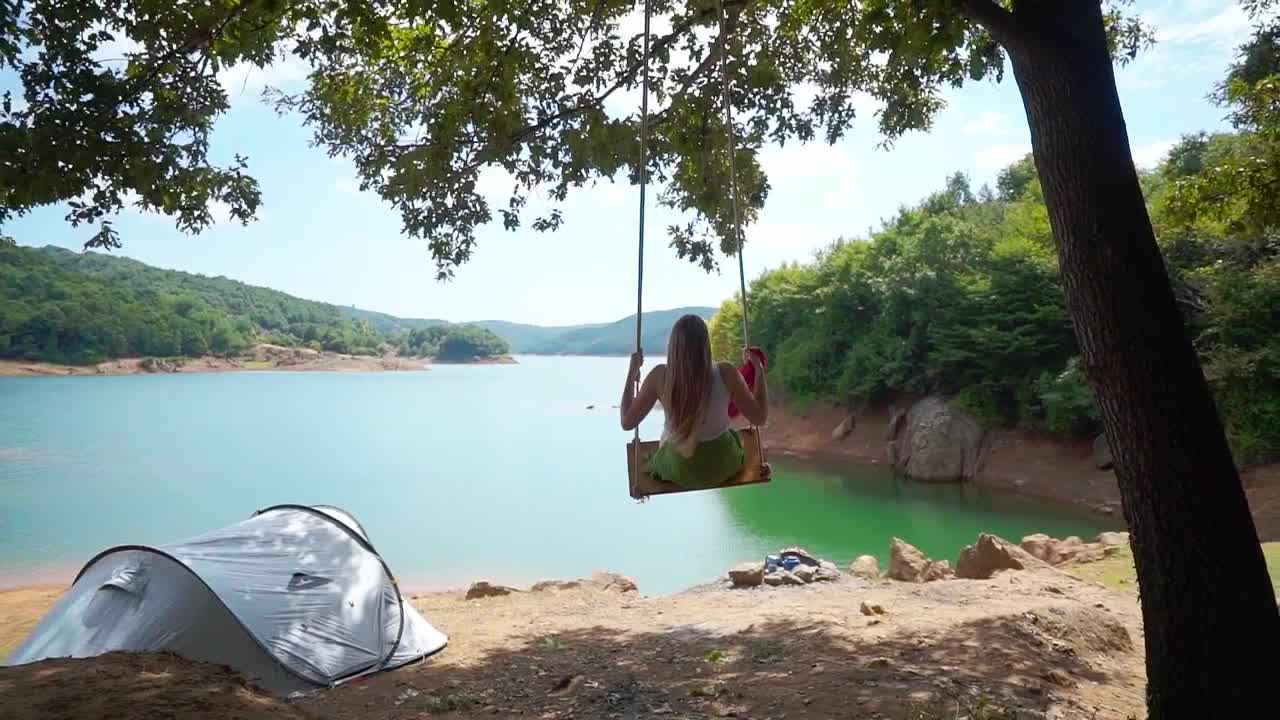 Free Stock Video Woman Using A Lake Swing Live Wallpaper - Free Download