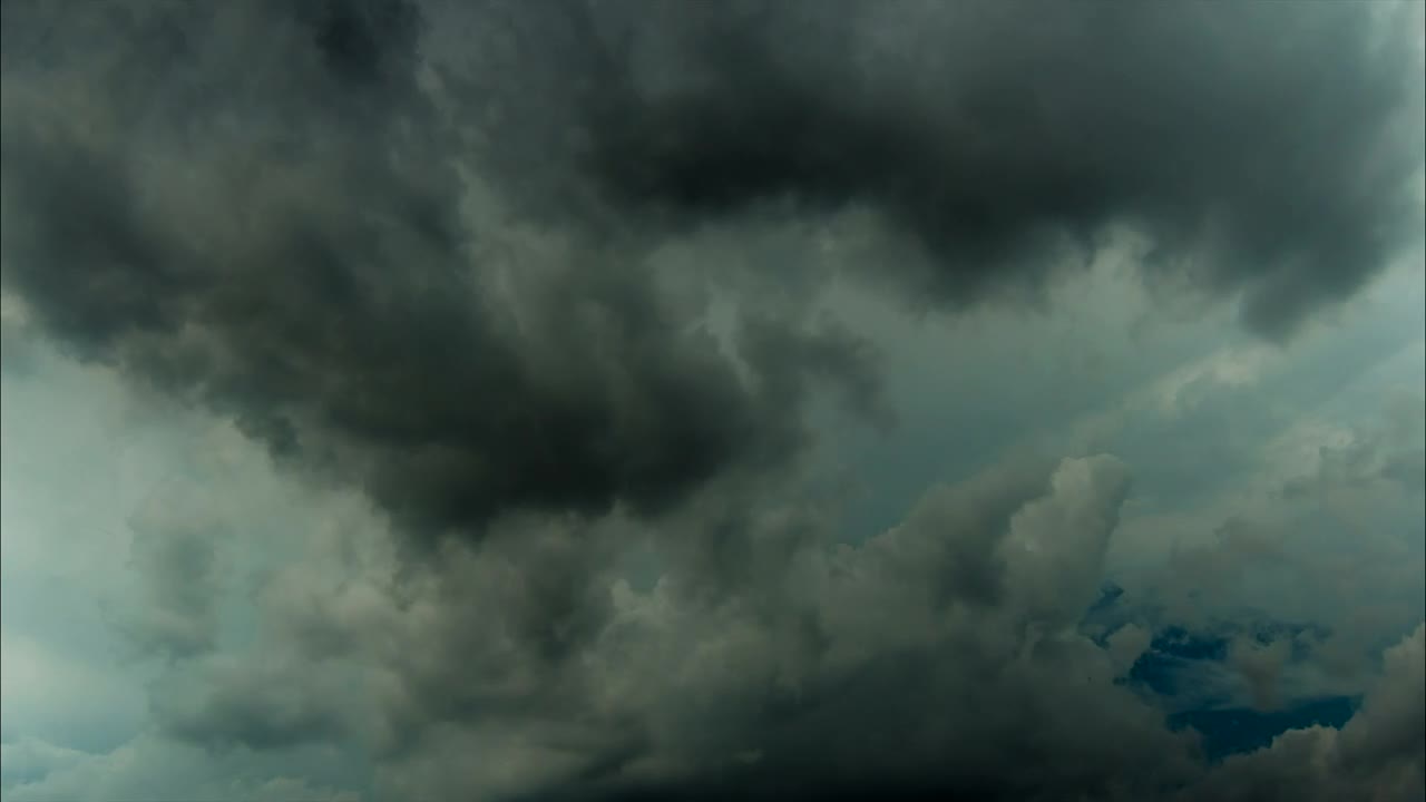 Stock Video Dark Clouds In The Tropics Live Wallpaper For PC - Free Download