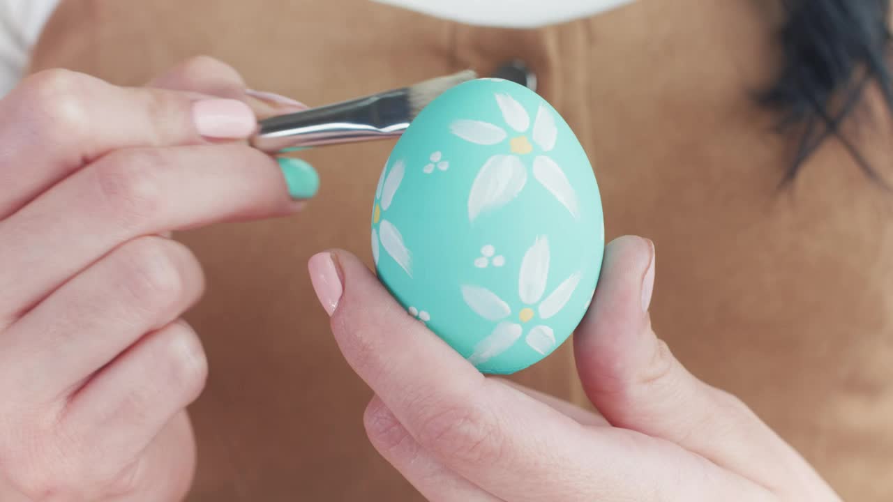 Stock Video Painting Easter Eggs With Flowers Live Wallpaper - Free Download