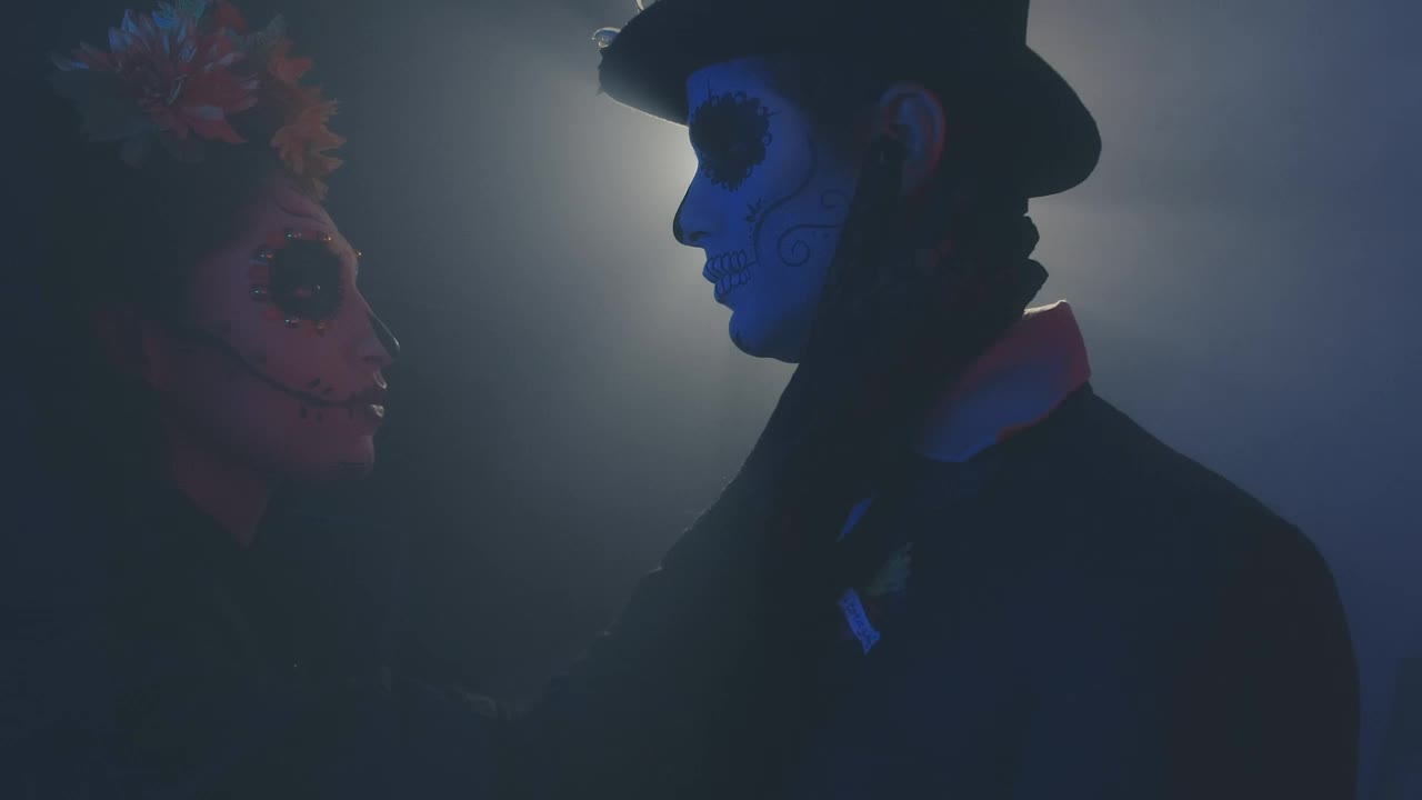 Video Stock Catrin And Catrina Dancing Slowly Live Wallpaper For PC - Free Download