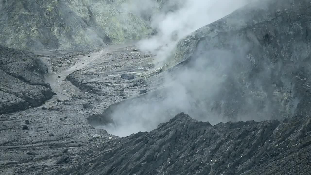 Free Video Stock Smoking Volcanic Fractures Live Wallpaper - Free Download