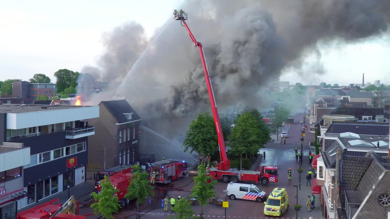 Stock Video Firefighters Putting Out A Big Fire Live Wallpaper For PC - Free Download