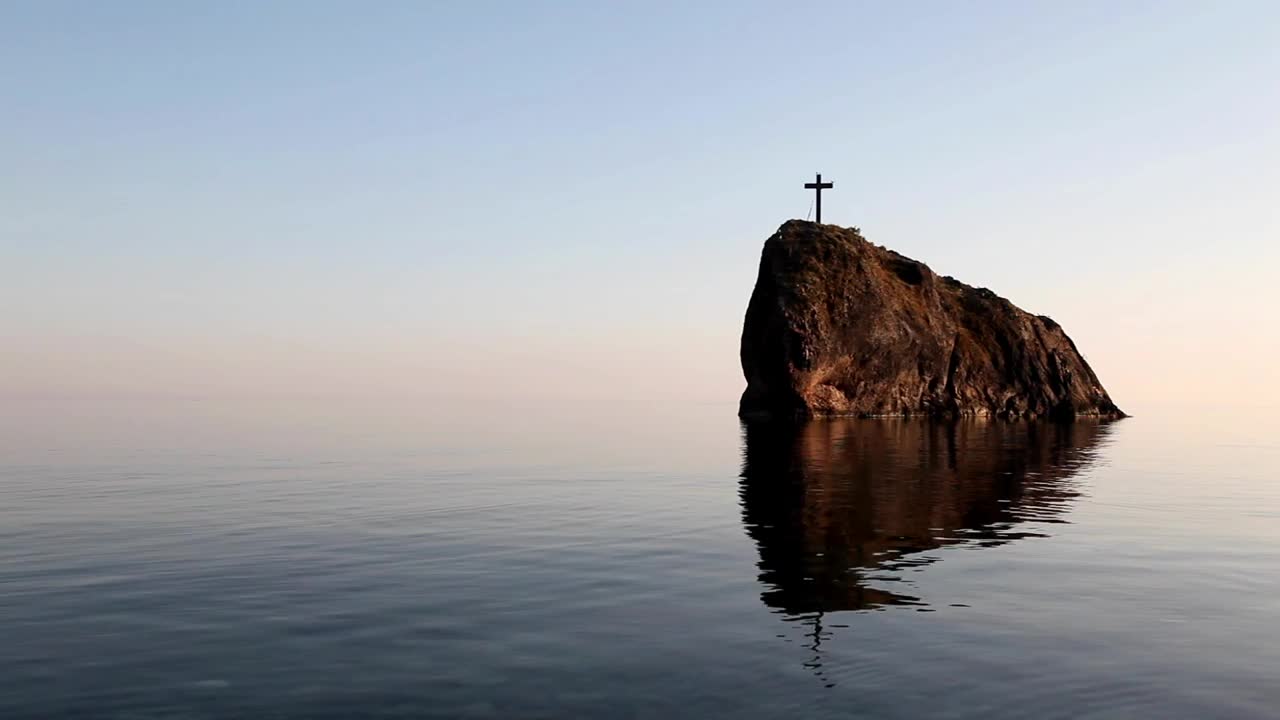 Stock Video Crucifix On A Cliff In The Sea Landscape Live Wallpaper For PC - Free Download