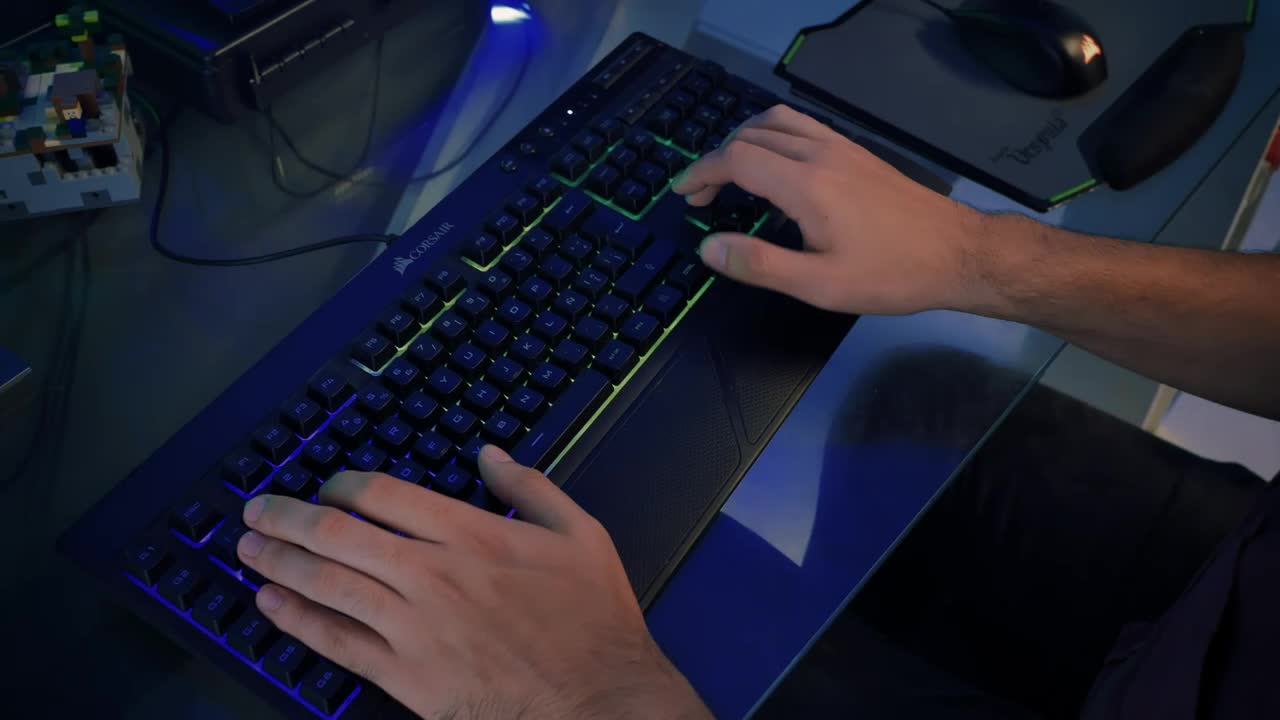 Stock Video Expert Programmer Working At A Workstation Live Wallpaper For PC - Free Download