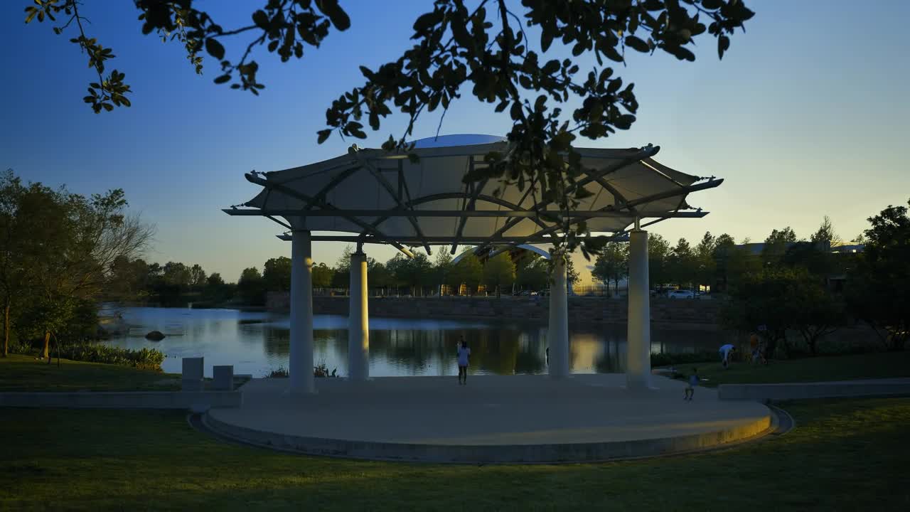 Free Video Stock Stage In The Middle Of A Park Near A River Live Wallpaper - Free Download