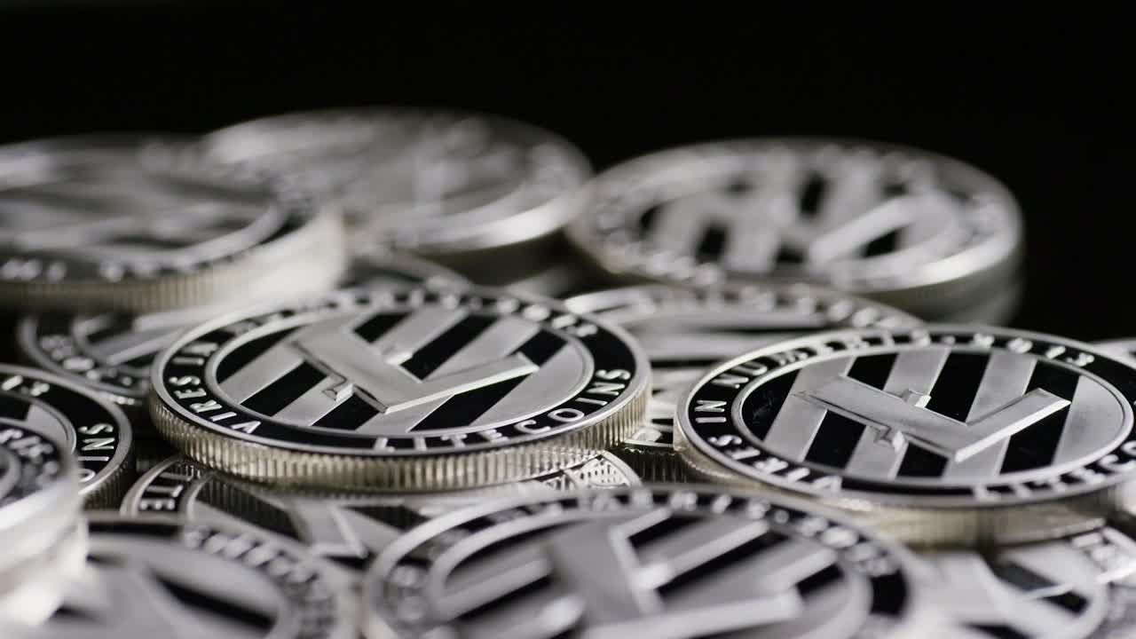 Free Stock Video Silver Lite Coins Stack Rotating Live Wallpaper - Free Download