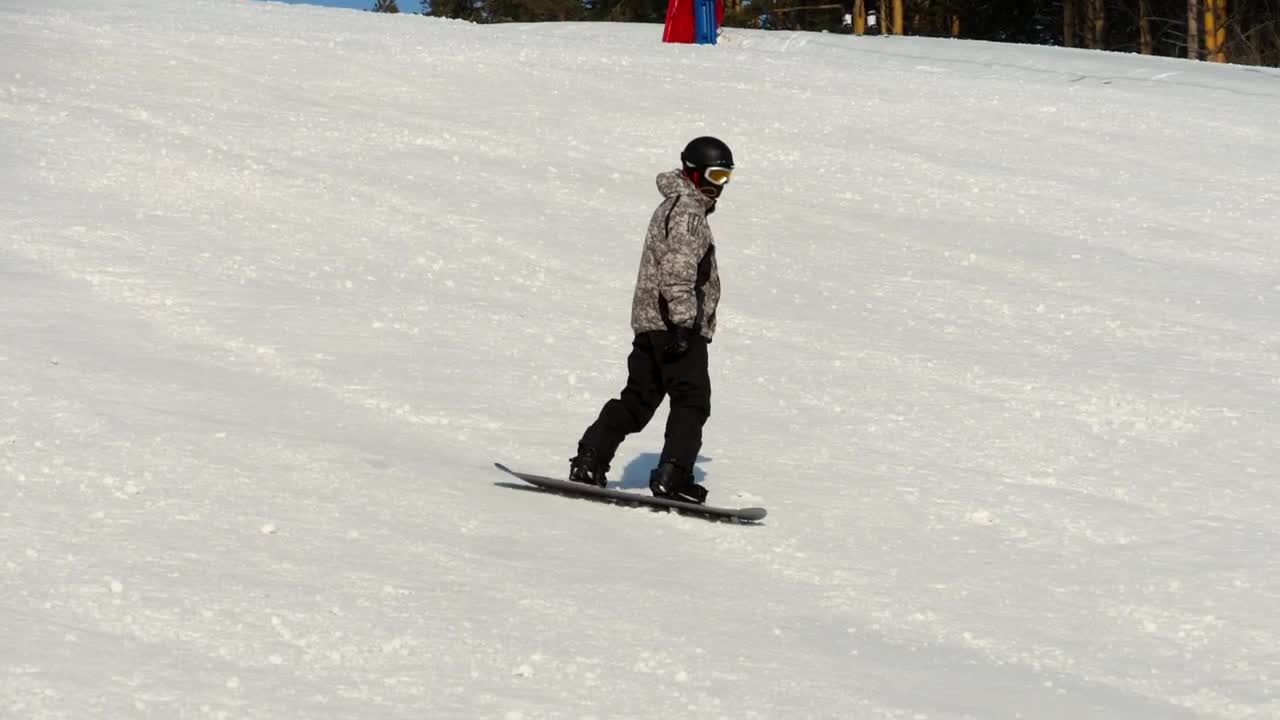 Free Video Stock Sportsman Snowboarding Down The Hill Live Wallpaper - Free Download