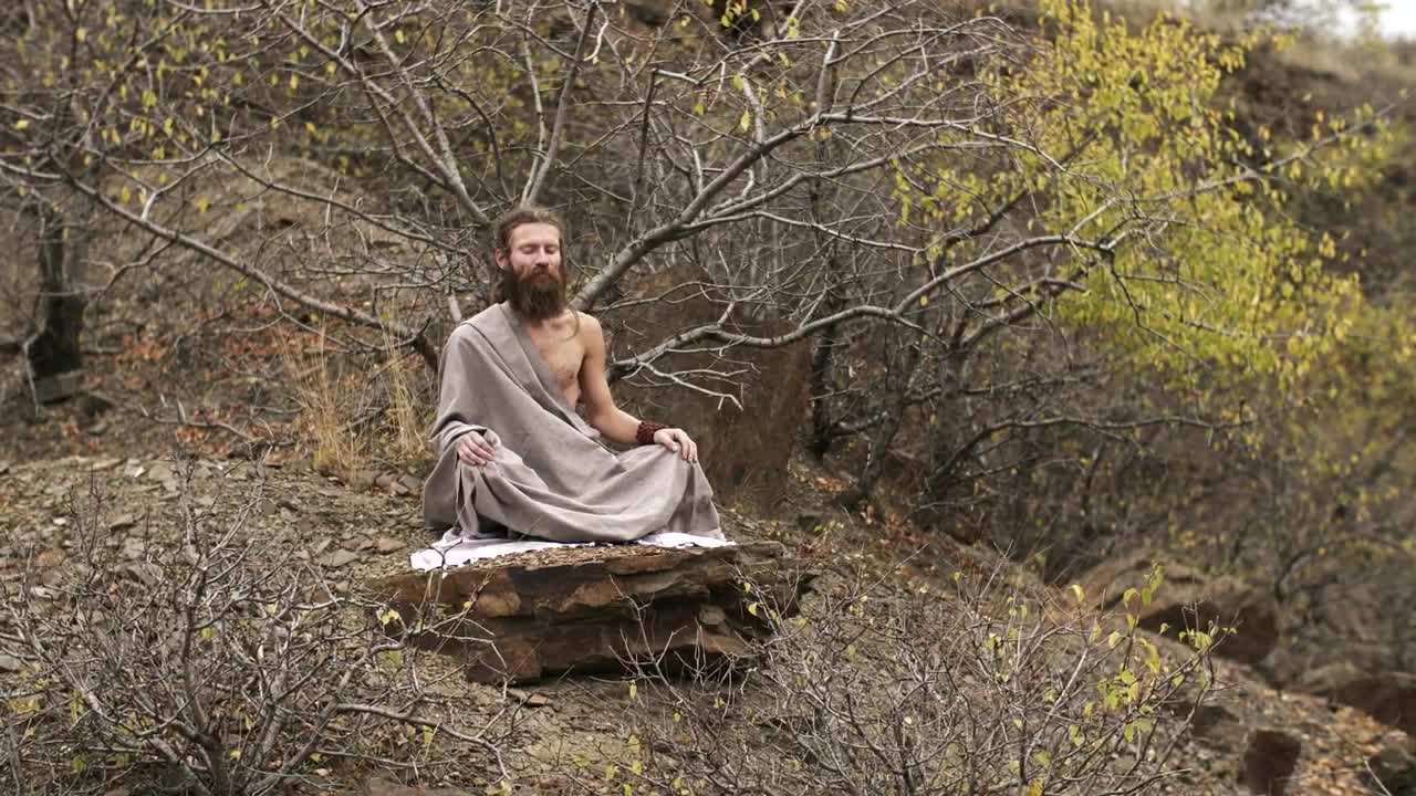 Stock Video Man Meditating On The Mountai Animated Wallpaper - Free Download