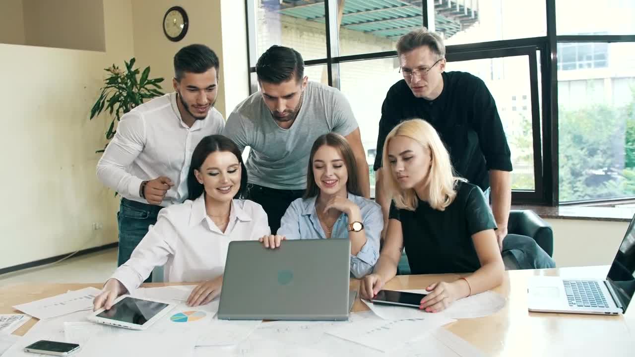 Stock Video Happy Workgroup For Successfully Closing A Deal Animated Wallpaper - Free Download