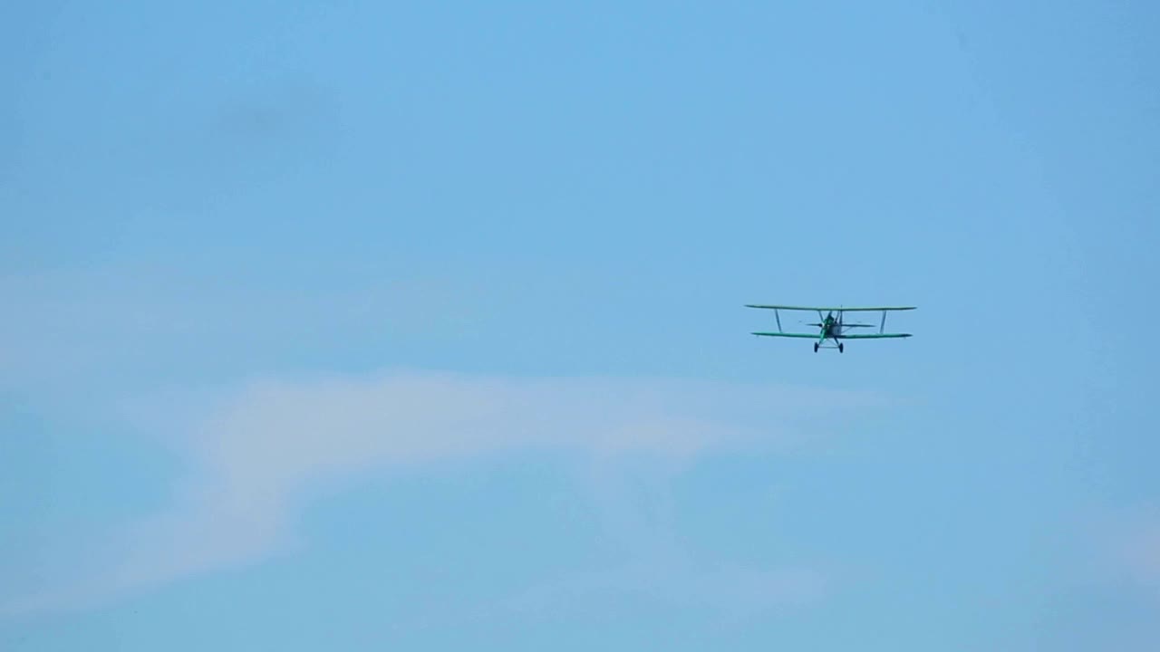 Stock Video Biplane Flying In The Sky Live Wallpaper For PC - Free Download